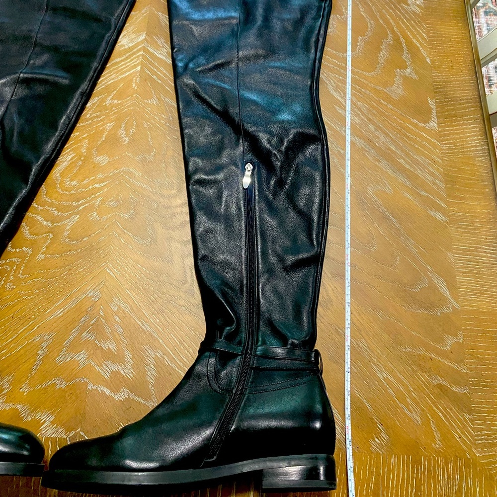 Brand new never worn size 10